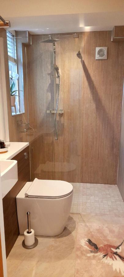 Quaint Little Guest Suite With Private Parking Newport  Buitenkant foto