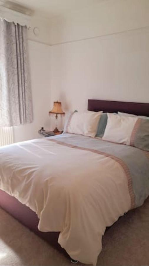 Quaint Little Guest Suite With Private Parking Newport  Buitenkant foto